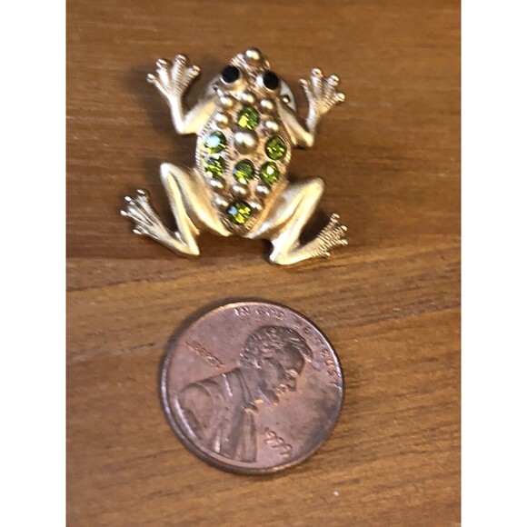 Vintage Frog W/Green Rhinestones Pin, Black Stone Eyes- Goldtone - Picture 2 of 6